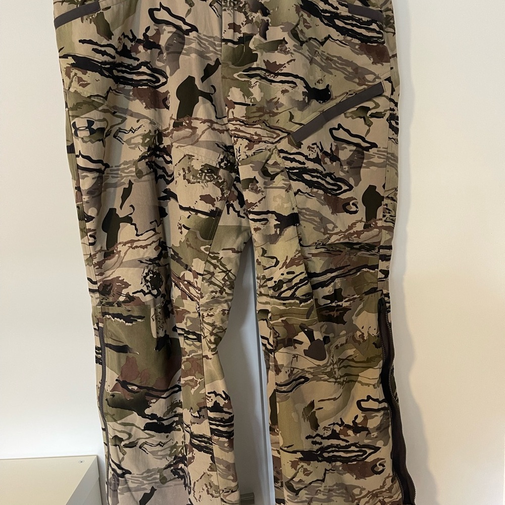 Under Armour hunting pants